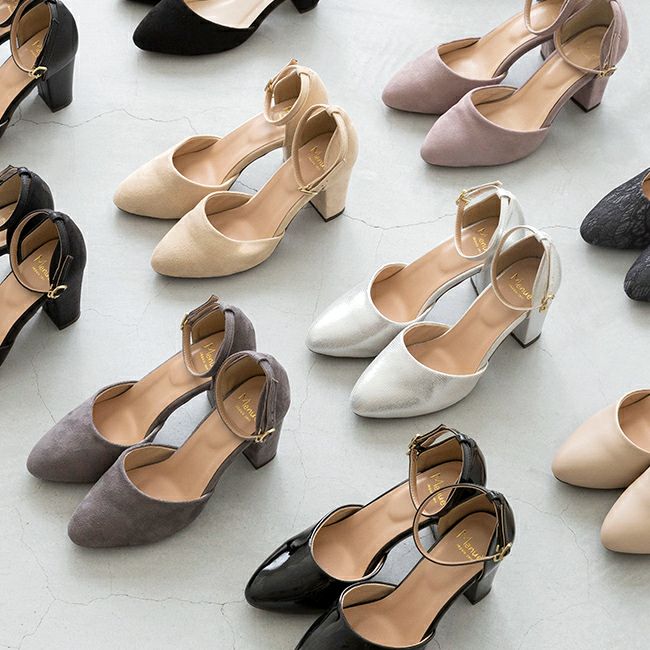 menue（メヌエ） アンクルストラップ付 ポインテッドトゥ 7.5cmヒール