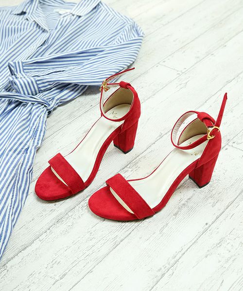 menue（メヌエ） アンクルストラップ チャンキーヒール サンダル 7cmヒール