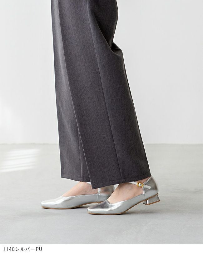 menue (メヌエ) スクエアトゥ ストラップ 変形ヒール パンプス