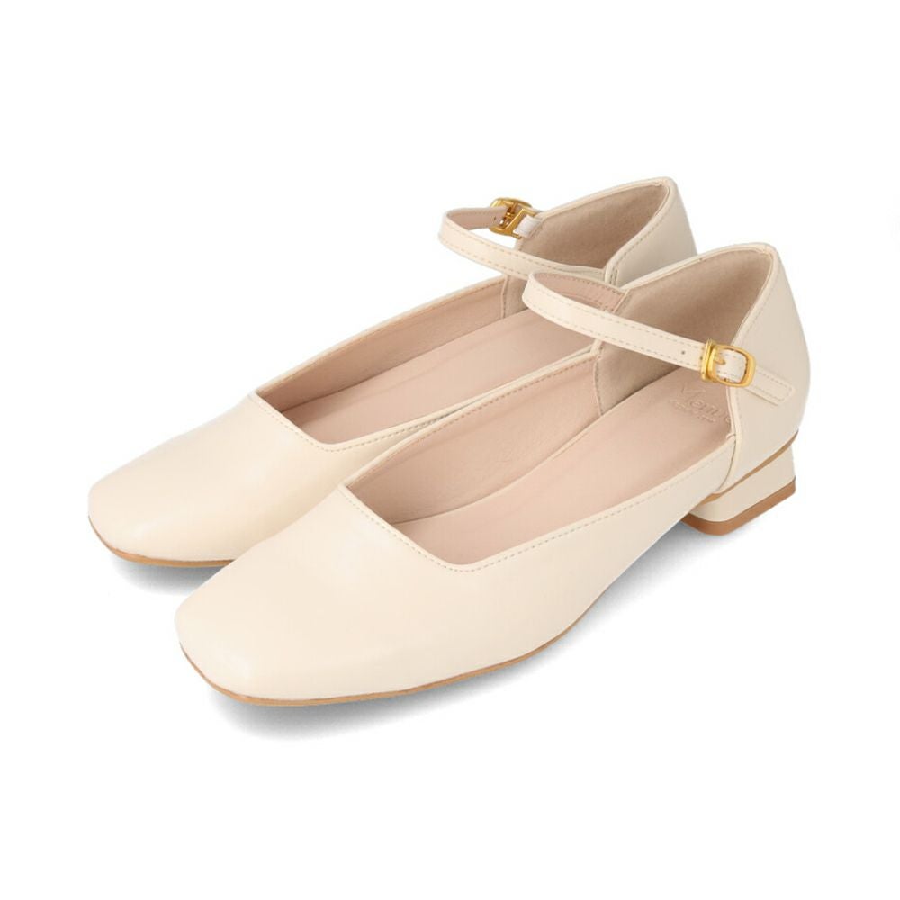 menue (メヌエ) スクエアトゥ ストラップ 変形ヒール パンプス