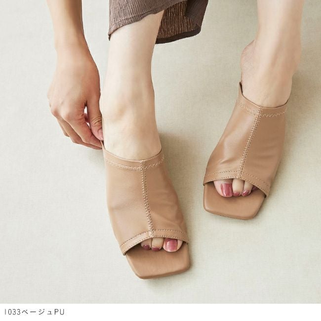 menue (メヌエ) スクエアトゥ ラウンドヒール サンダル