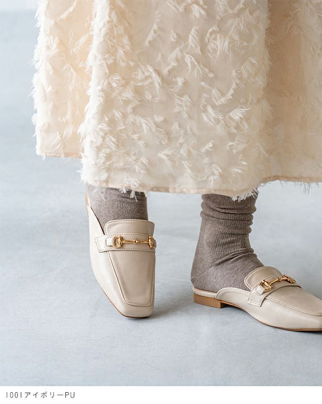 menue (メヌエ) ビット付きスクエアトゥローファーミュール 送料無料