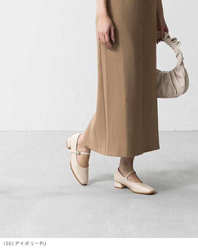 menue (メヌエ) スクエアトゥストラップパンプス