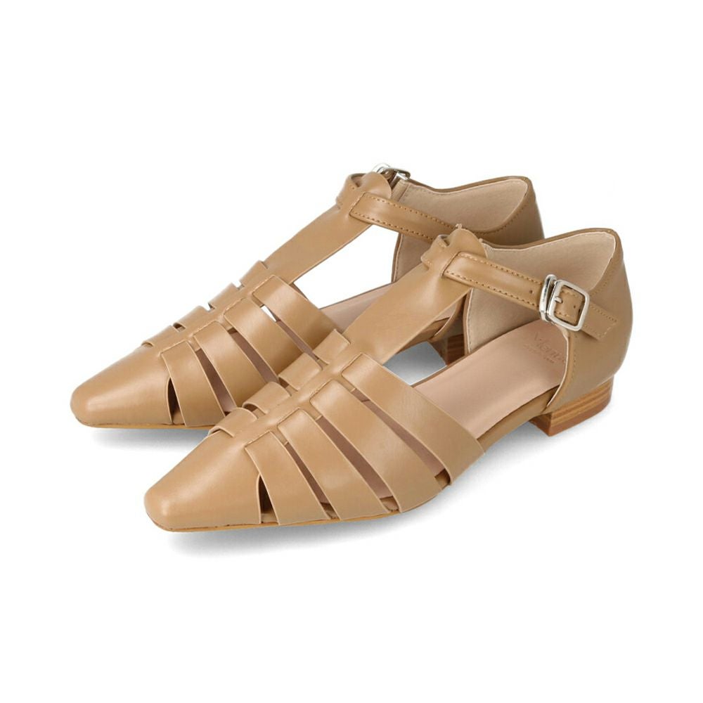 menue (メヌエ) ポインテッドトゥグルカサンダル