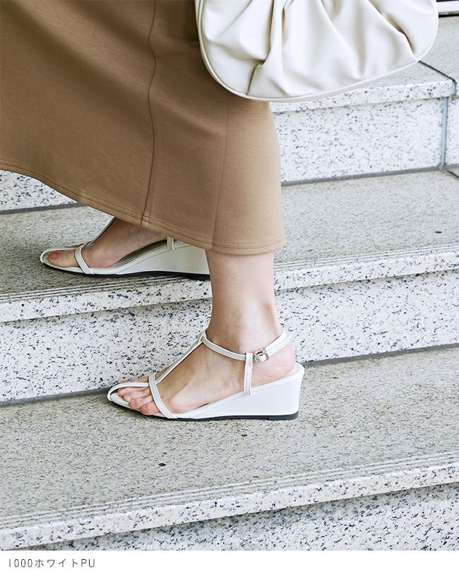 menue (メヌエ) Tストラップ ウェッジヒール サンダル