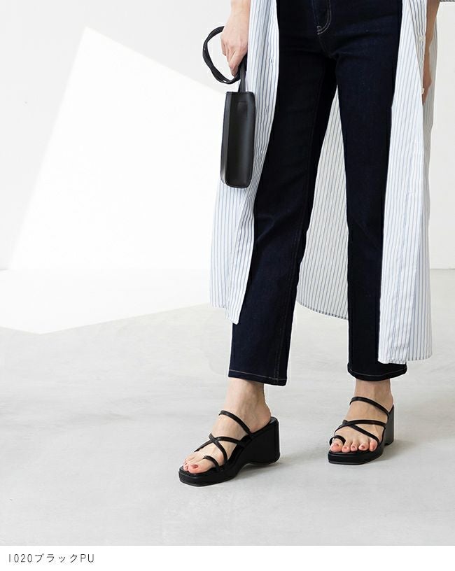 menue (メヌエ) 厚底ナローストラップサンダル
