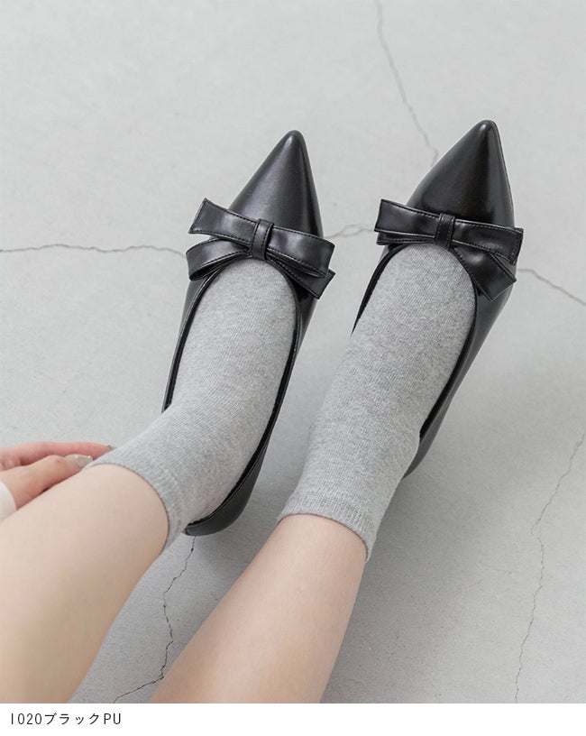 menue (メヌエ) リボンモチーフ ポインテッドトゥ ヒールパンプス