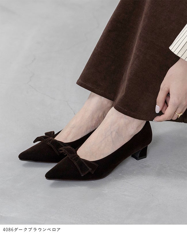 menue (メヌエ) リボンモチーフ ポインテッドトゥ ヒールパンプス