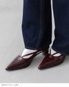 menue (メヌエ) クロスストラップ ポインテッドトゥ ヒールパンプス