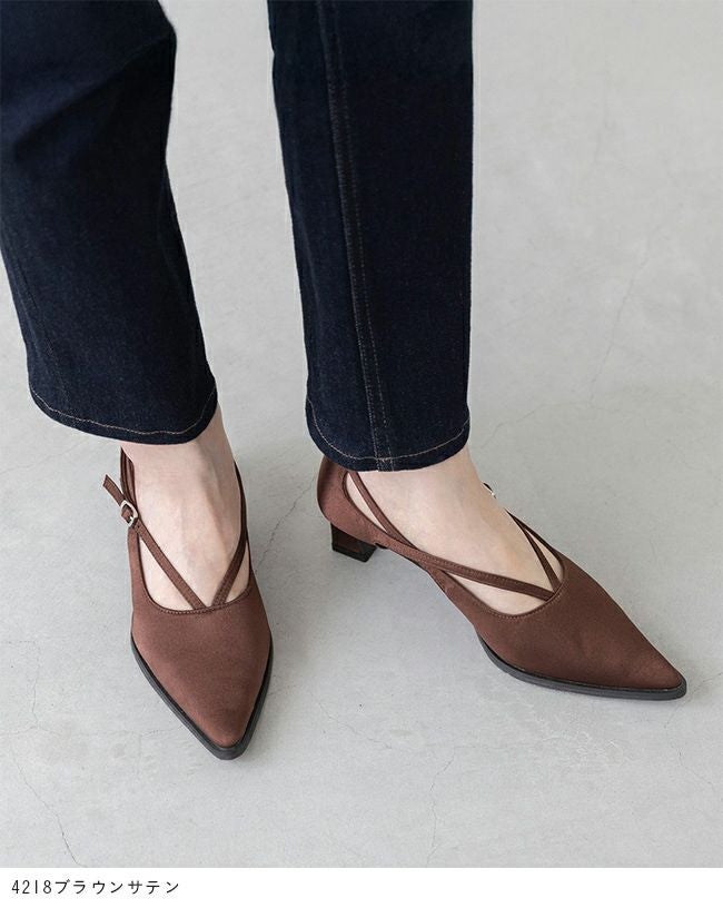 menue (メヌエ) クロスストラップ ポインテッドトゥ ヒールパンプス