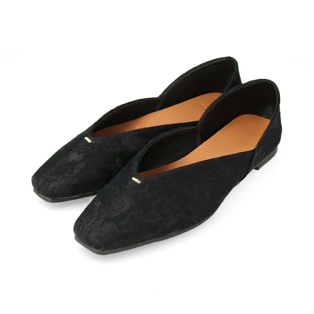 Vカット ゴールドアクセント 極やわパンプス